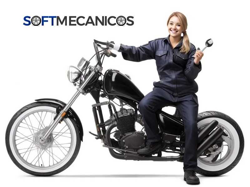 mujer mecanica de motos revisando
